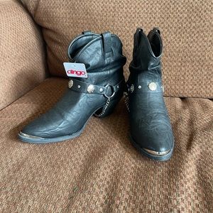 Dingo boots bought at boot barn for 89.99 new with tags